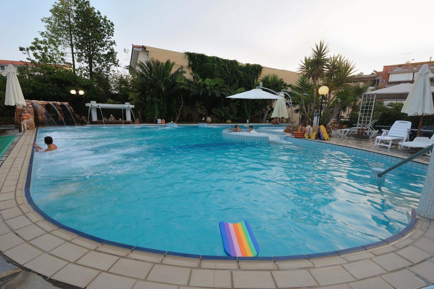 Kentrikon Hotel & Spa 루트라 에디프수 외부 사진