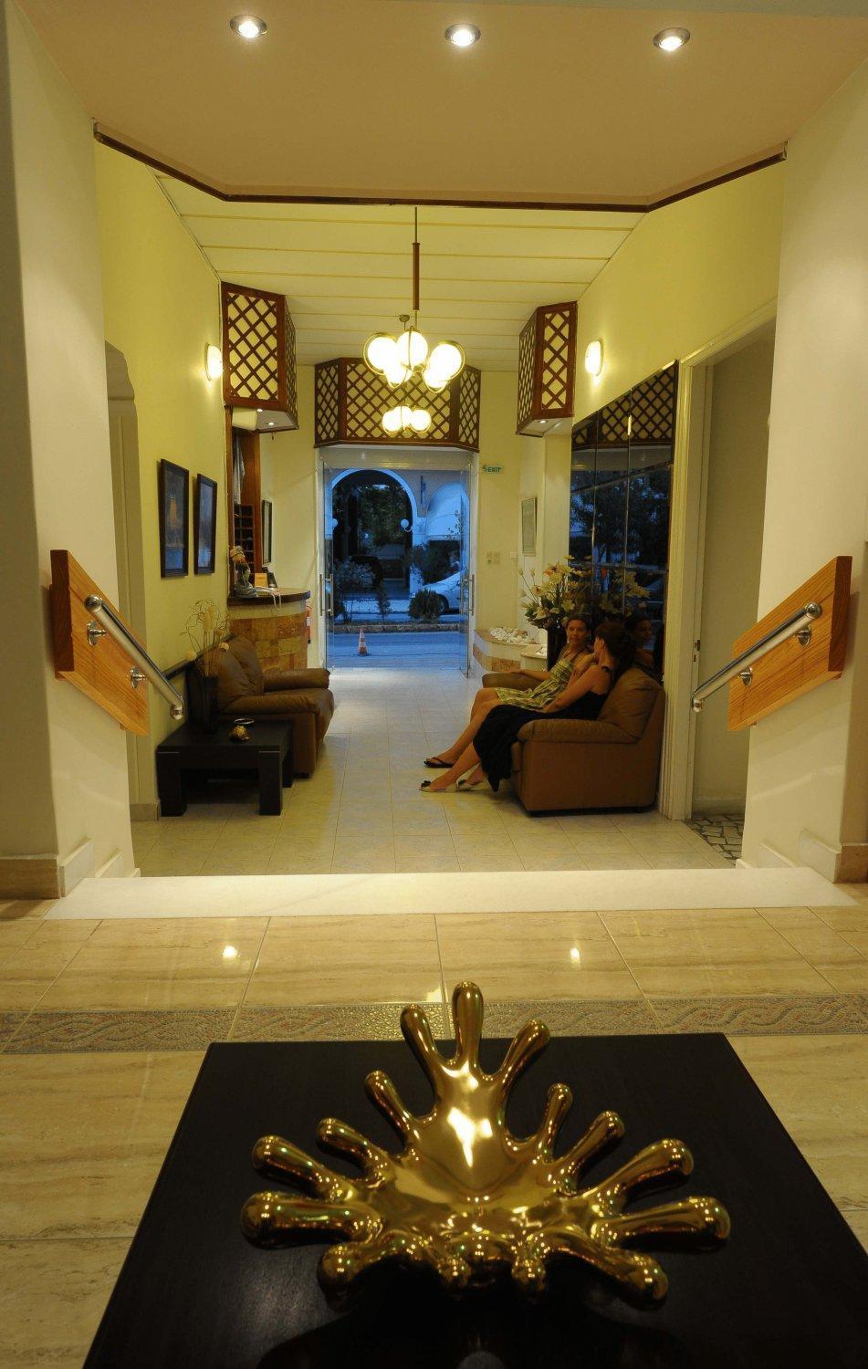 Kentrikon Hotel & Spa 루트라 에디프수 외부 사진