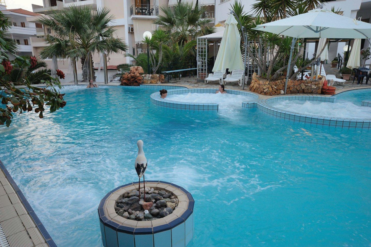 Kentrikon Hotel & Spa 루트라 에디프수 외부 사진